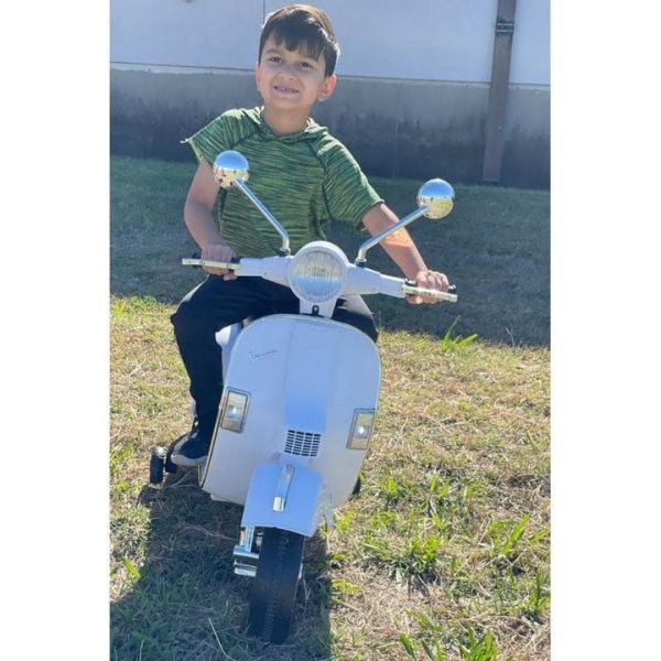 best-ride-on-cars-outdoor-vespa-scooter-12v-white-30808706678871_720x-1