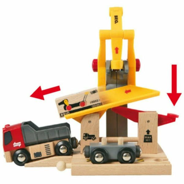 brio-vehicles-freight-goods-station-28401603870807_720x-1