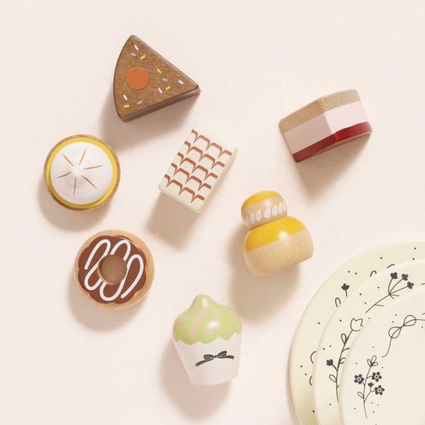 le-toy-van-preschool-three-tier-patisserie-cake-stand-32562576326743_720x-3