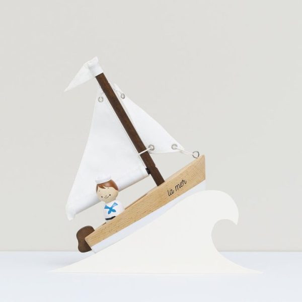le-toy-van-preschool-wooden-sailing-boat-captain-32563050283095_720x