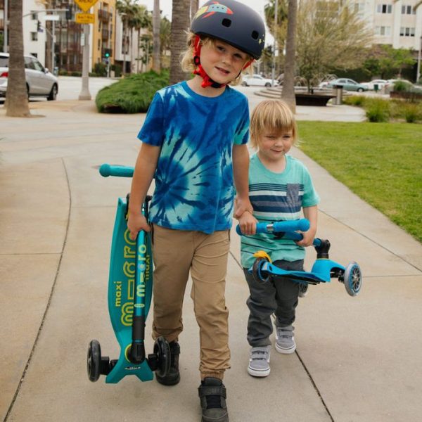 micro-kickboard-outdoor-micro-maxi-foldable-led-scooter-petrol-green-32480899629143_720x-1