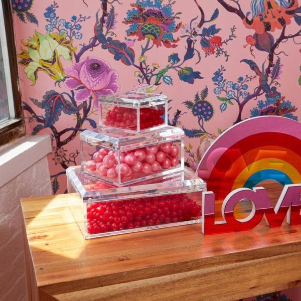 tara-wilson-designs-room-decor-shelf-decor-love-sign-mirrored-red-pink-30840393138263_720x-2 tara-wilson-designs-room-decor-shelf-decor-love-sign-mirrored-red-pink-30840393138263_720x-2